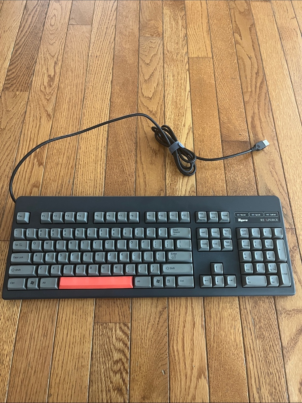 Realforce Topre 104UG-HiPro Keyboard Sculpted Keycap QWERTY Red Japan Gray